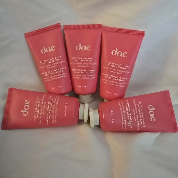 Dae Other - Dae Cactus Fruit 3-in-1 Styling Cream - Pink